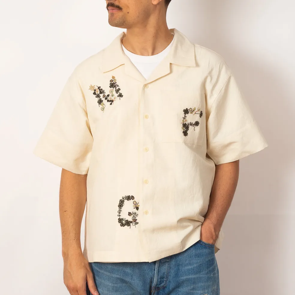 Greetings Shirt - Ecru Clover