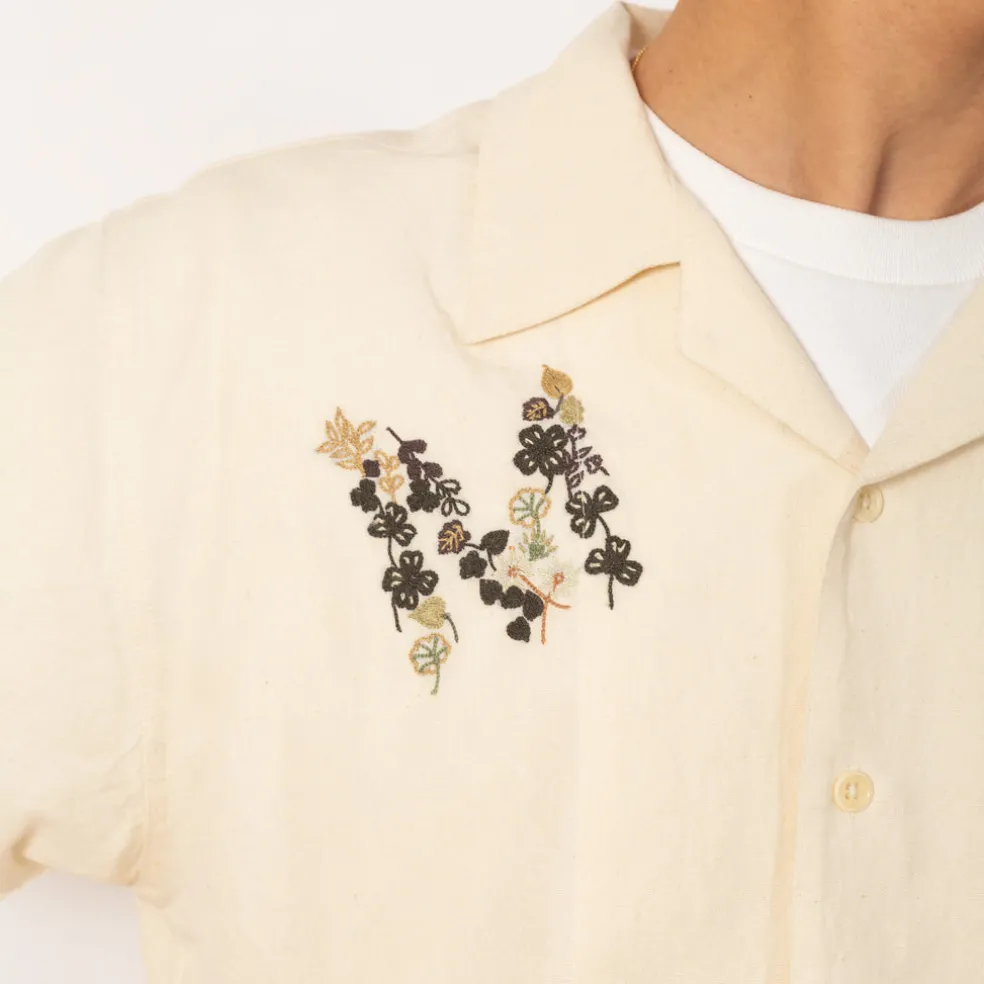 Greetings Shirt - Ecru Clover