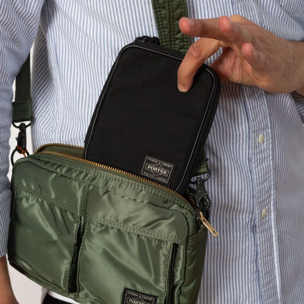 Hybrid Passport Case - Black