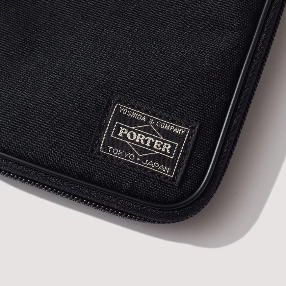 Hybrid Passport Case - Black