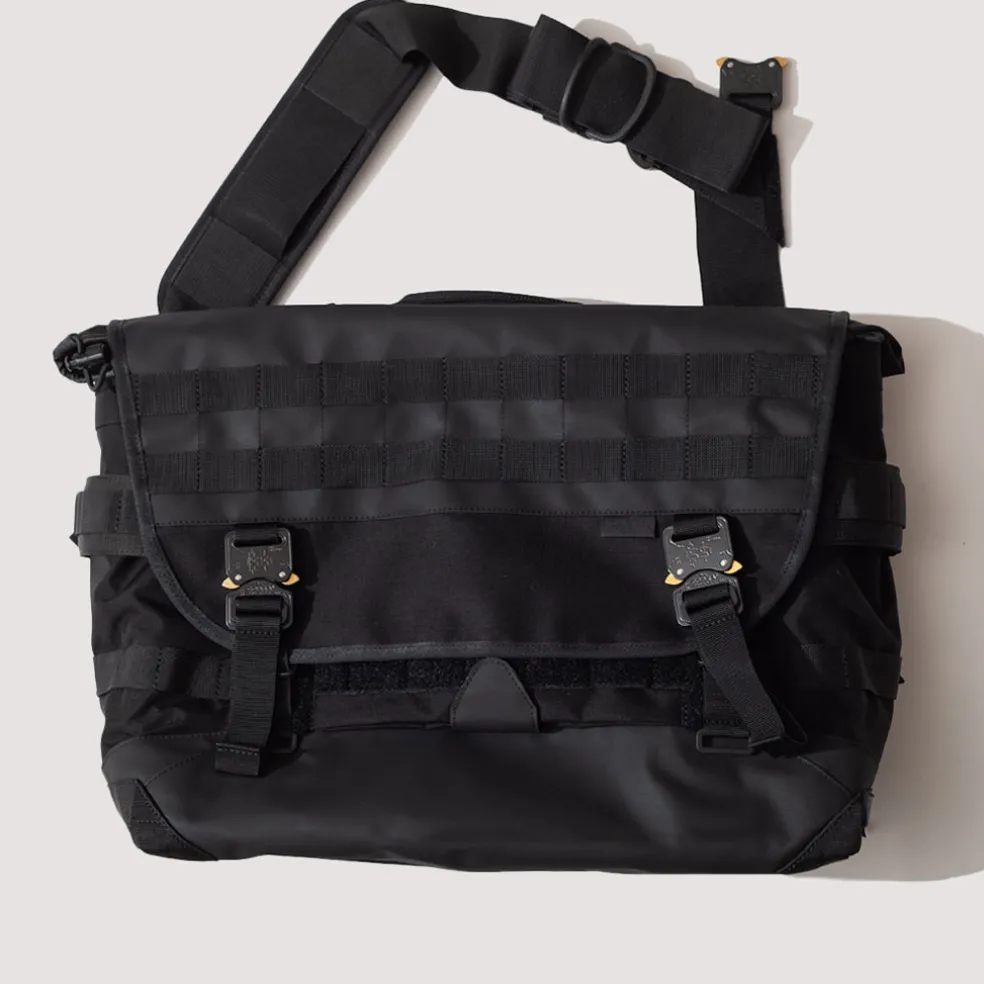 NXL Medium Messenger Tech-Line - Black