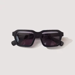 Staunton - Black Sparkle